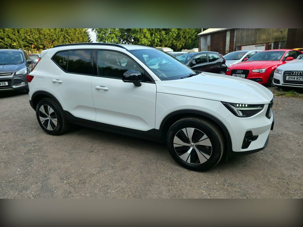 Volvo XC40 1.5H T4 Recharge 10.7Kwh Plus Euro 6 Ss KN73PRZ White #2