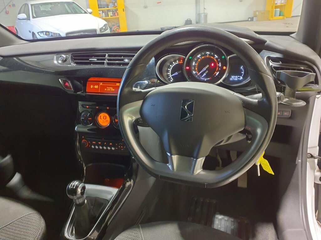 Citroen DS3 1.2 Puretech Dstyle Plus Euro 6 Ss White #6