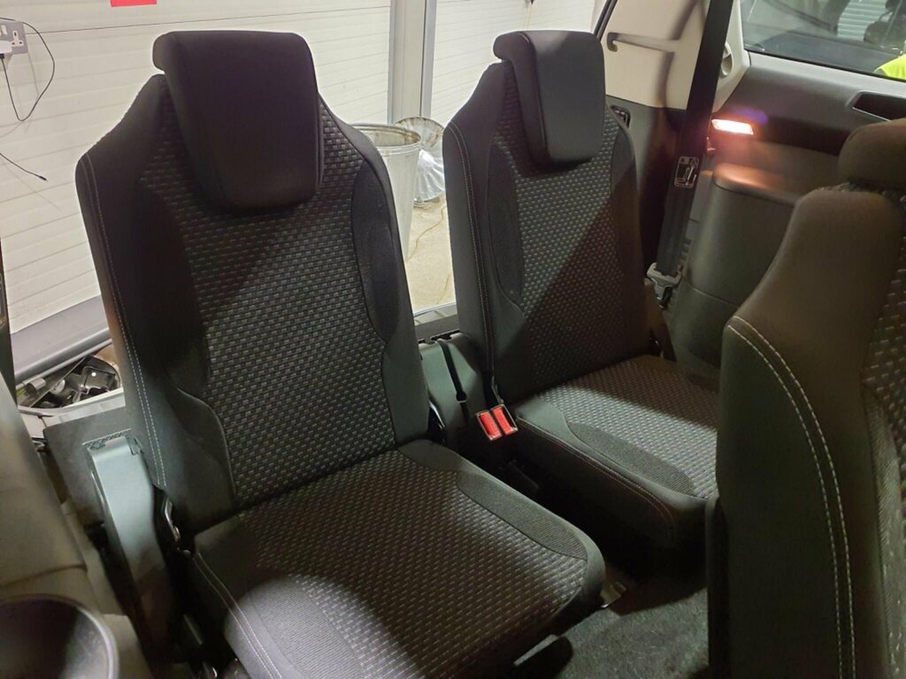Citroen Grand C4 Picasso Hdi Exclusive Silver #7