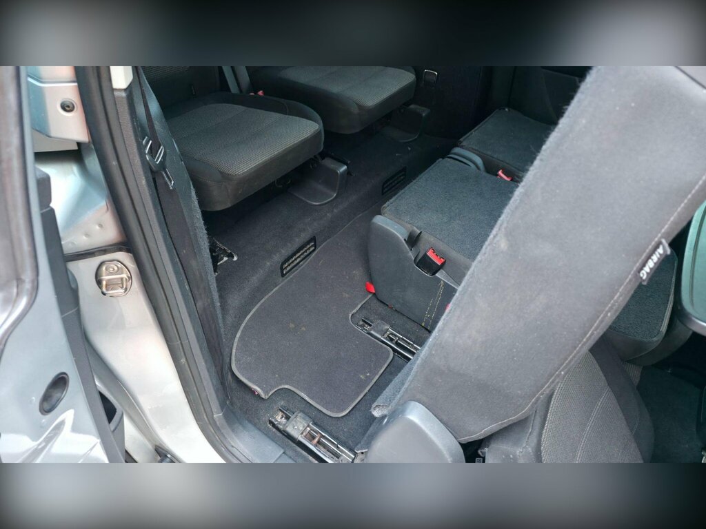 Volkswagen Sharan Mpv Silver #26