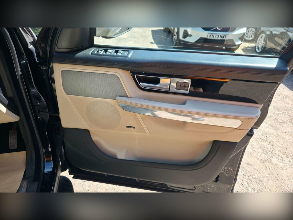 Land Rover Range Rover Sport 3.0 Tdv6 Hse Commandshift Black #40
