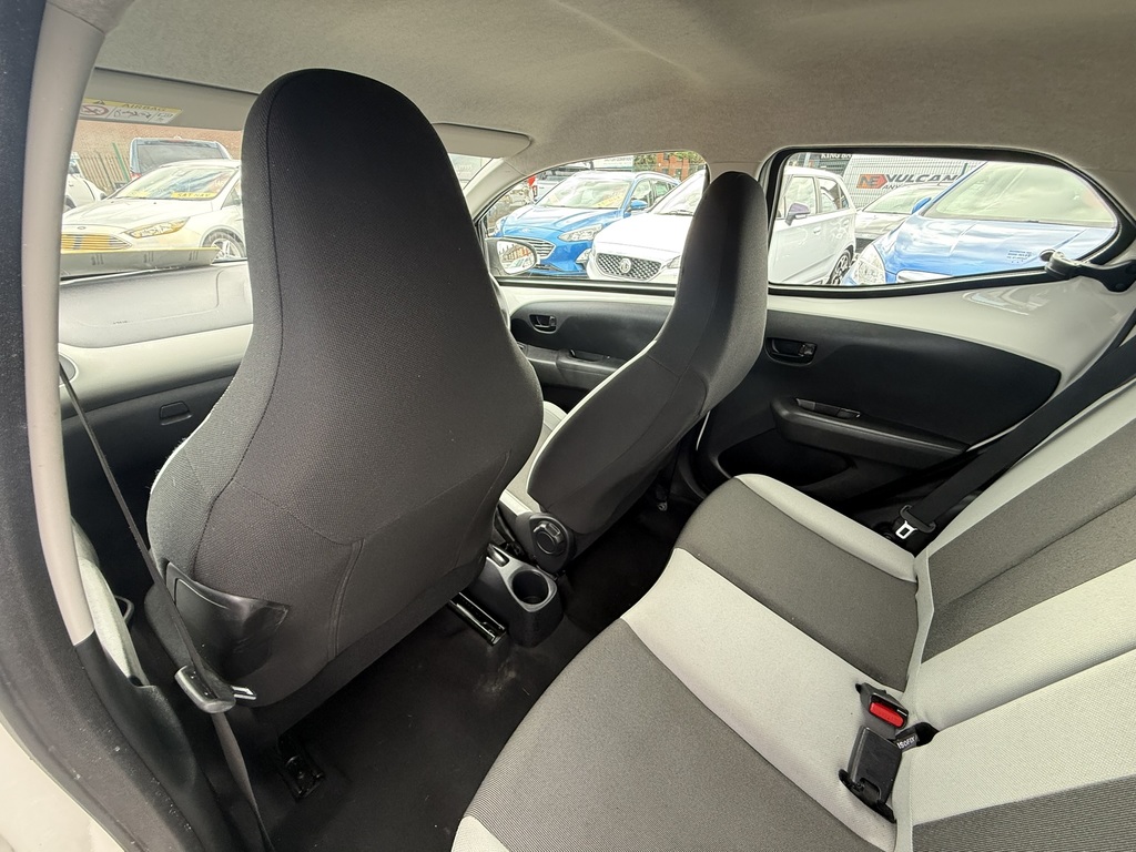 Toyota Aygo X 1.0 X-pression Vvt-i 2015 15 Grey #18