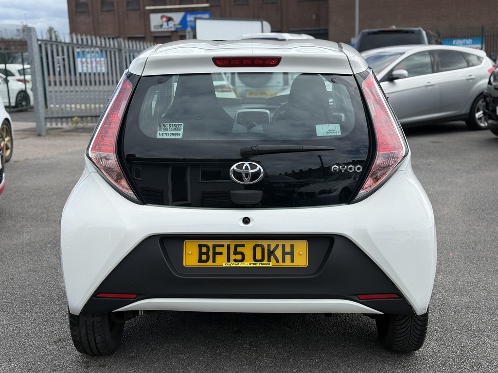 Toyota Aygo X -Play 1.0 Vvt 2015 15 Reg White #6