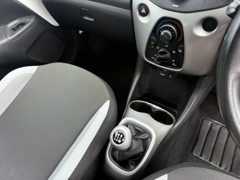 Toyota Aygo X 1.0 X-pression Vvt-i 2015 15 Grey #13