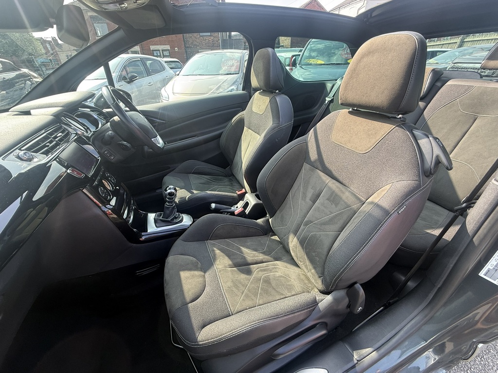 DS DS 3 Cabrio 1.2 Puretech Performance Line Cabriolet Euro 6 S Black #19