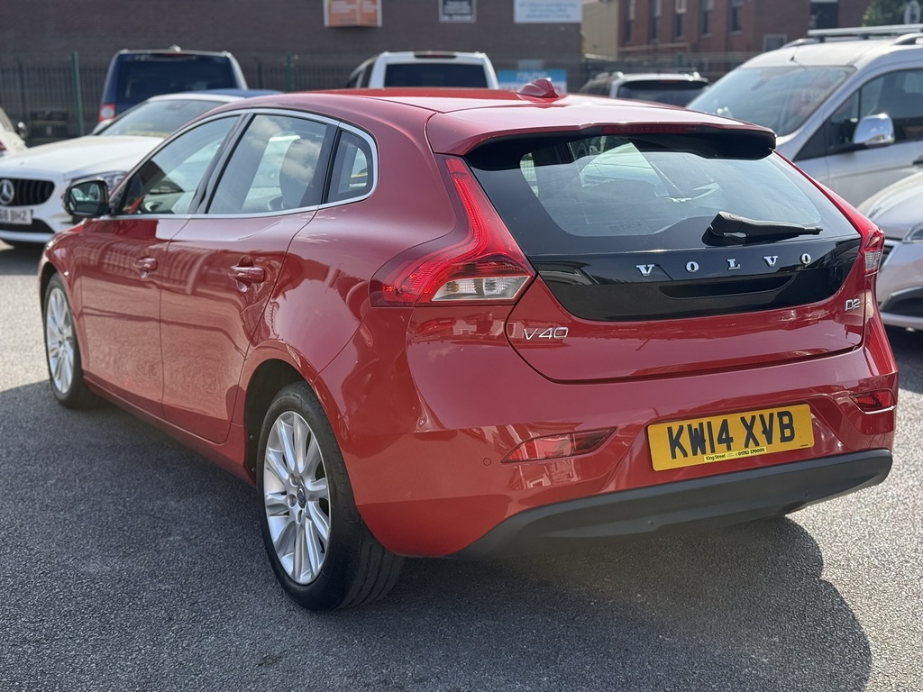 Volvo V40 Se Lux Nav 2014 14 Reg Red #5