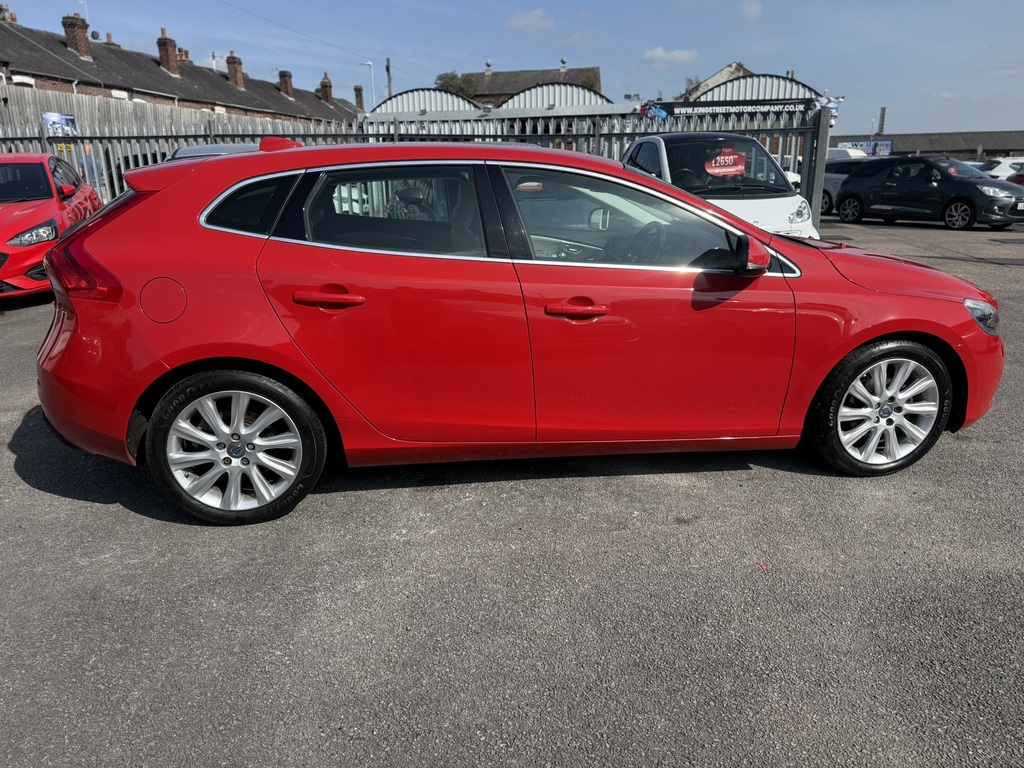 Volvo V40 1.6 D2 R-design Euro 5 Ss Black #8