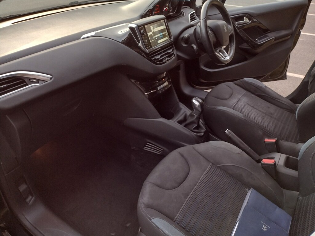 Peugeot 208 1.4 Hdi Allure 20 Tax Black #5