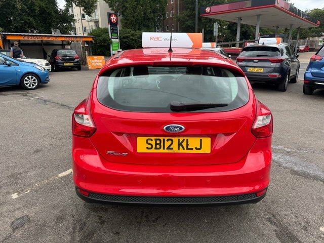 Ford Focus 2012 1.6 Zetec Hatchback Euro 5 Red #5