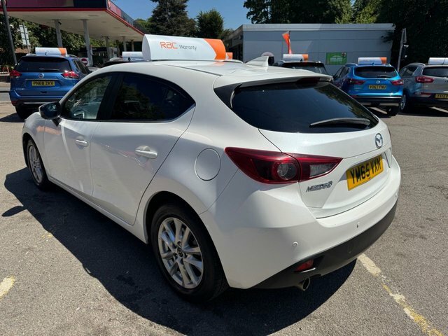 Mazda 3 2016 2.0 Skyactiv-g Se-l Nav Hatchback White #4