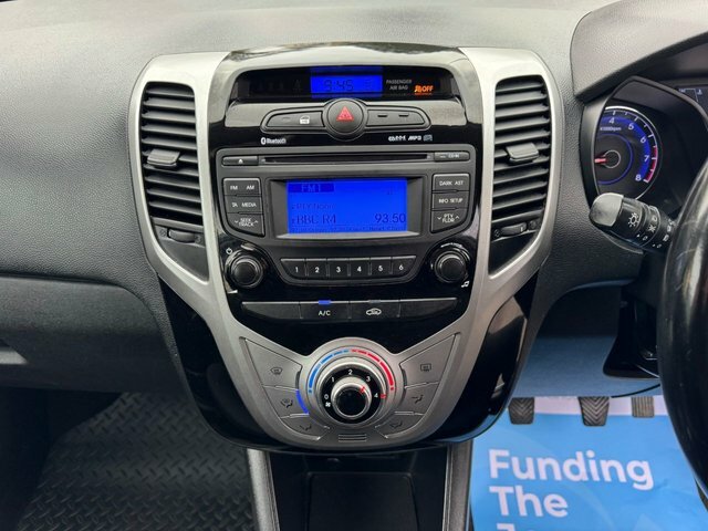 Hyundai Ix20 Hyundai Ix20 1.4 Style Hatchback Blue #17