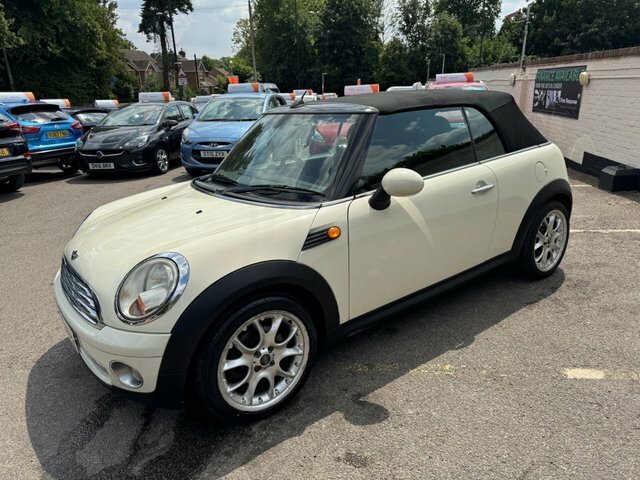 Mini Convertible 2009 1.6 Cooper Convertible Euro EX59TZC White #4