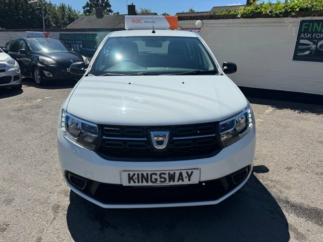 Dacia Sandero 2020 1.0 Sce Essential Hatchback White #2
