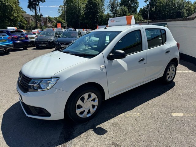 Dacia Sandero 2020 1.0 Sce Essential Hatchback White #3