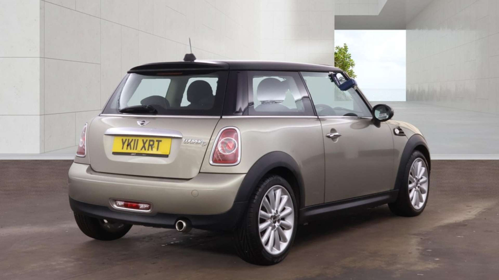 Mini Hatch 1.6 One Euro 5 Brown #4