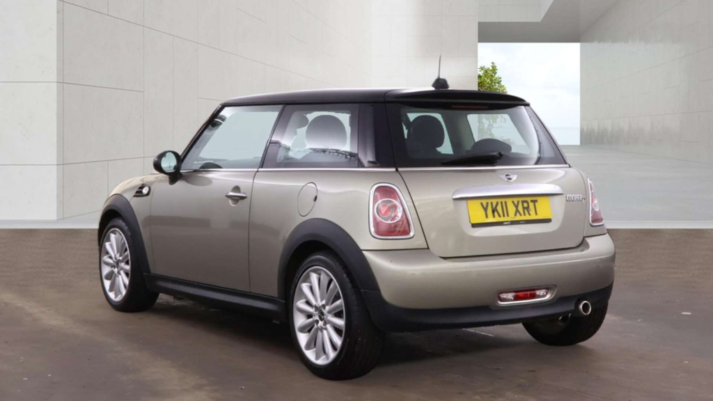 Mini Hatch 1.6 One Euro 5 Brown #3