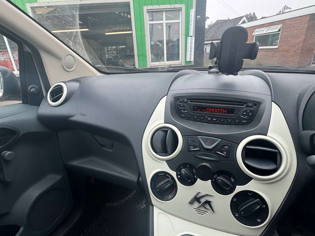 Ford KA 1.2 Studio Start Stop Red #11