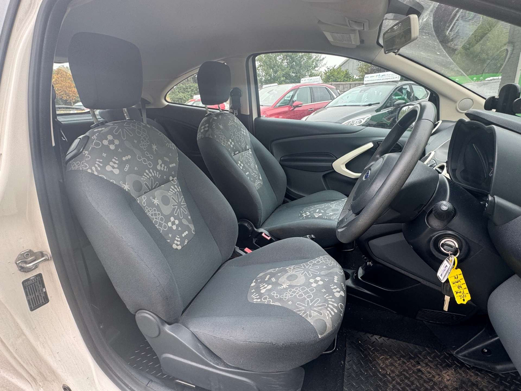 Ford KA 1.2 Studio Start Stop Red #9
