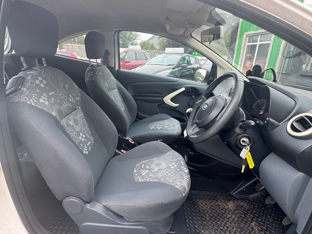 Ford KA 1.2 Studio Start Stop Red #10