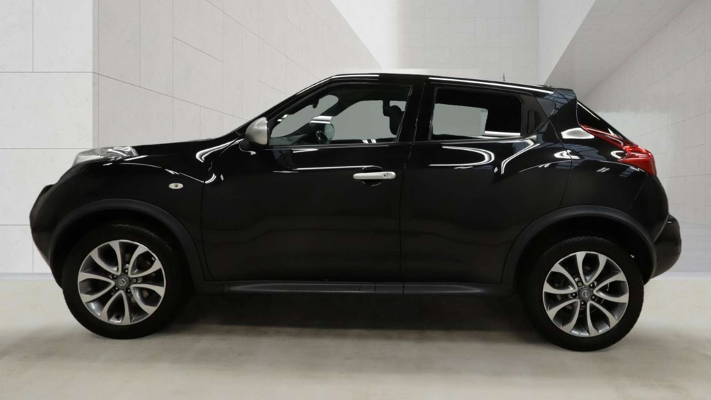 Nissan Juke Suv White #6