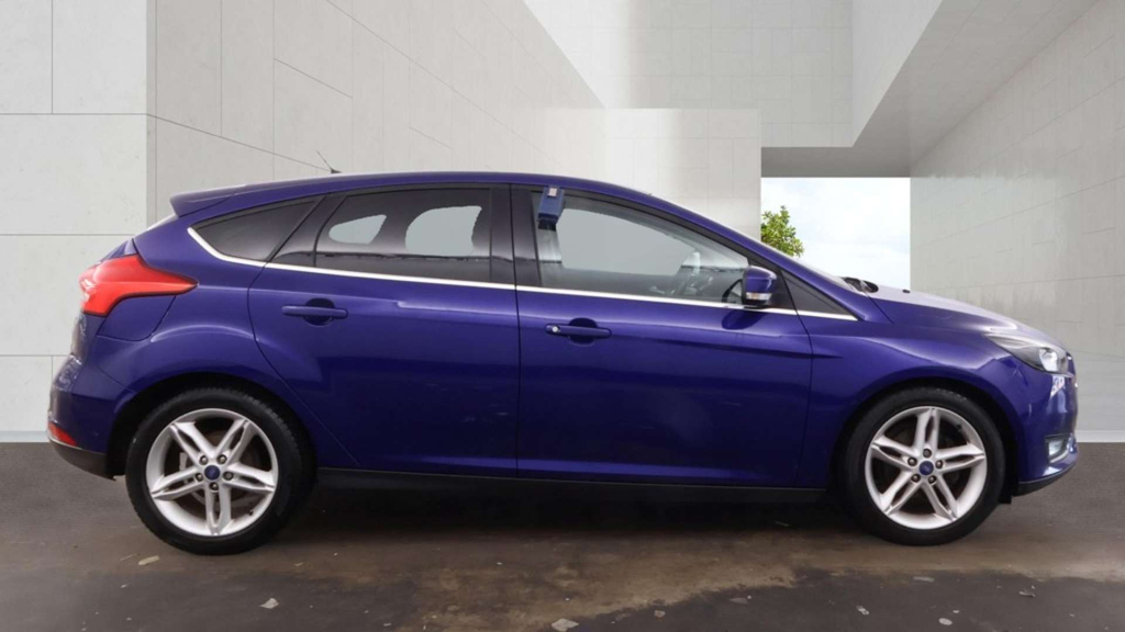 Ford Focus Titanium Blue #5