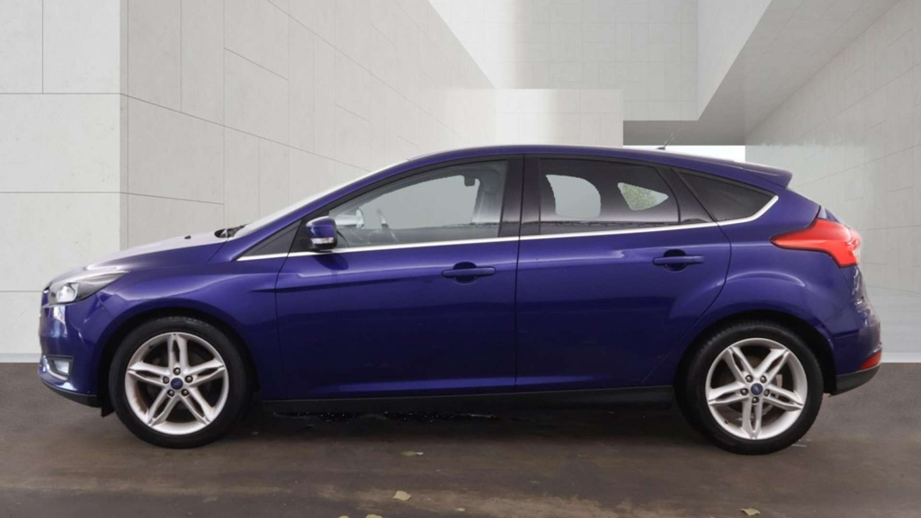 Ford Focus Titanium Blue #6