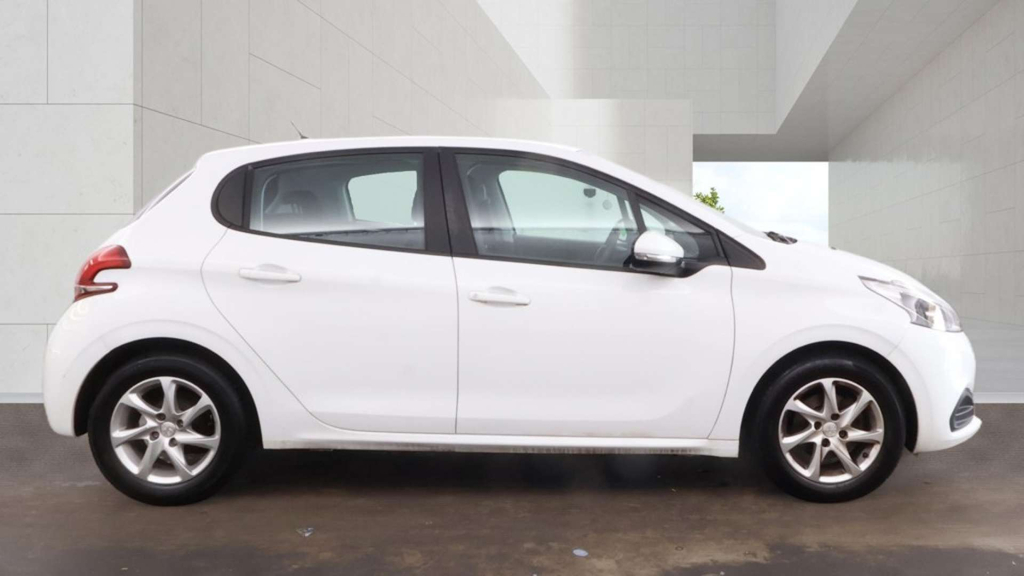 Peugeot 208 Active #5