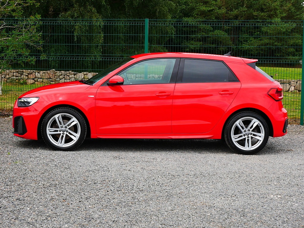 Audi A1 1.5 Tfsi 35 S Line Sportback U3375 Ulez Red #6