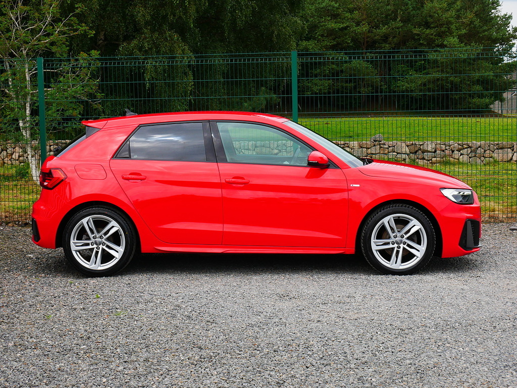 Audi A1 1.5 Tfsi 35 S Line Sportback U3375 Ulez Red #5