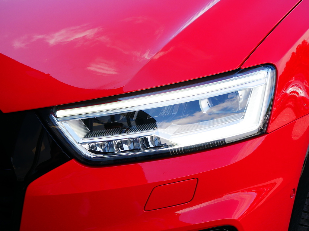 Audi Q3 Tfsi S Line Edition Black #31