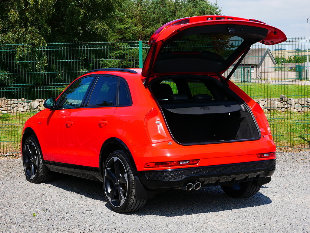 Audi Q3 Tfsi S Line Edition Black #21
