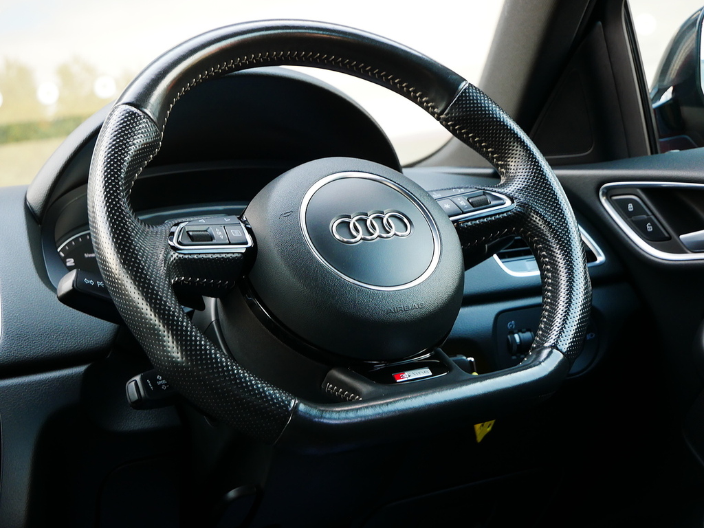 Audi Q3 Tfsi S Line Edition Black #16