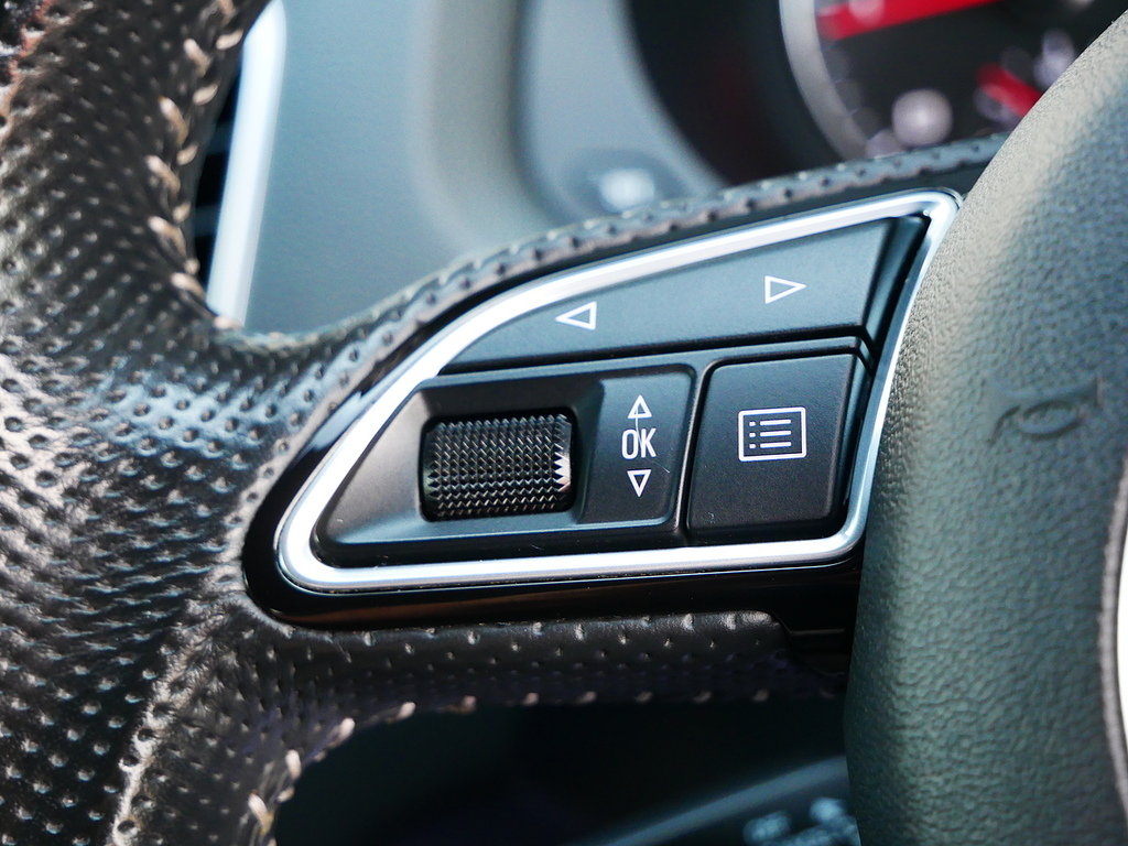 Audi Q3 Tfsi S Line Edition Black #40