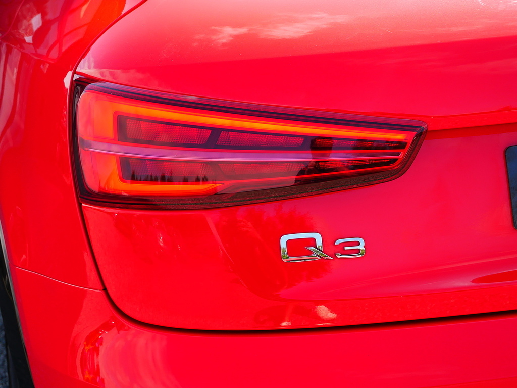 Audi Q3 Tfsi S Line Edition Black #35