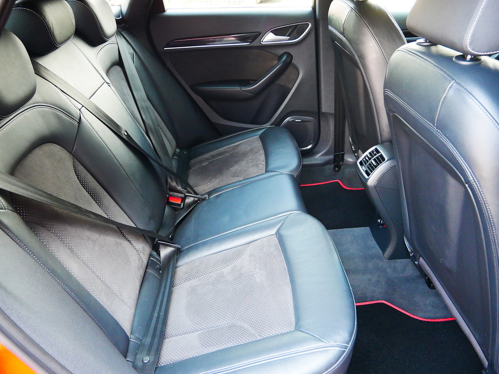 Audi Q3 Tfsi S Line Edition Black #18