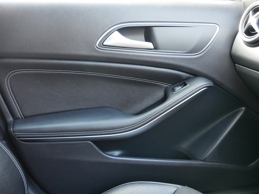 Mercedes-Benz A Class Se Black #44