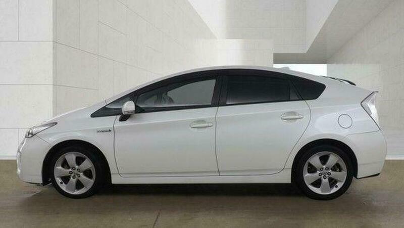 Toyota Prius 1.8 Vvti T3 White #6