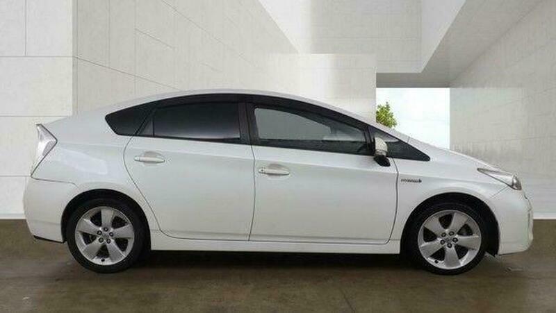Toyota Prius 1.8 Vvti T3 White #5