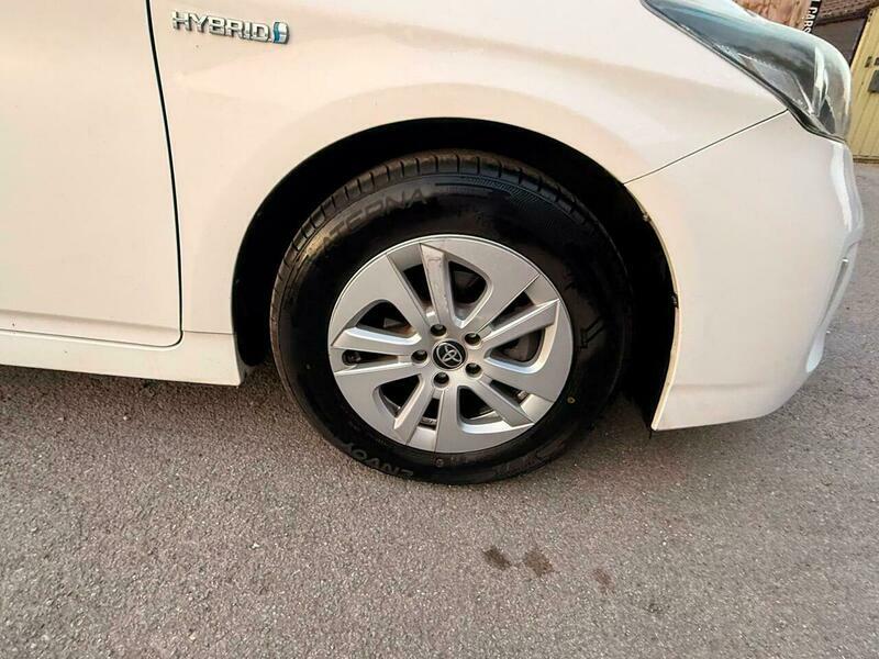 Toyota Prius Vvt-i Active Silver #25