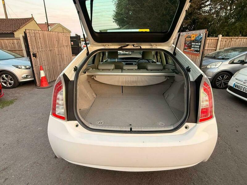 Toyota Prius Vvt-i Active Silver #13
