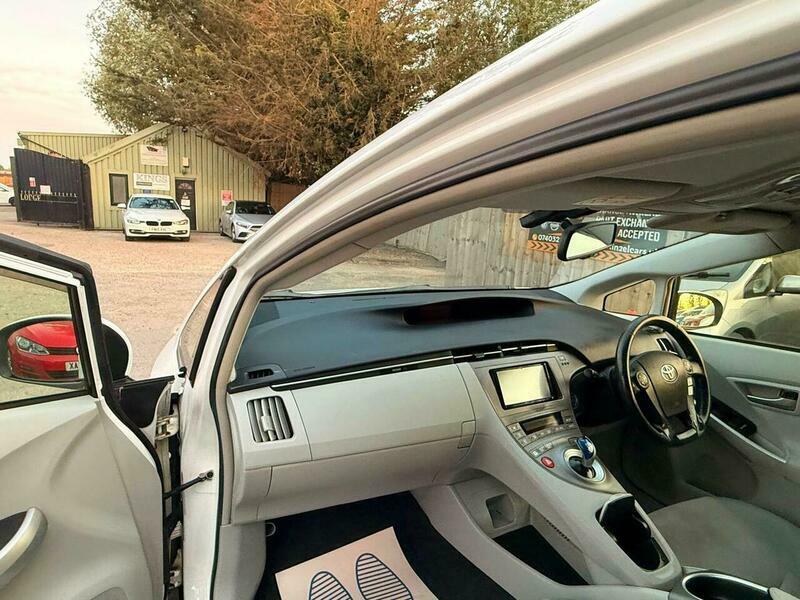 Toyota Prius Vvt-i Active Silver #18