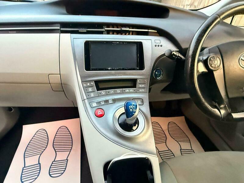 Toyota Prius Vvt-i Active Silver #24