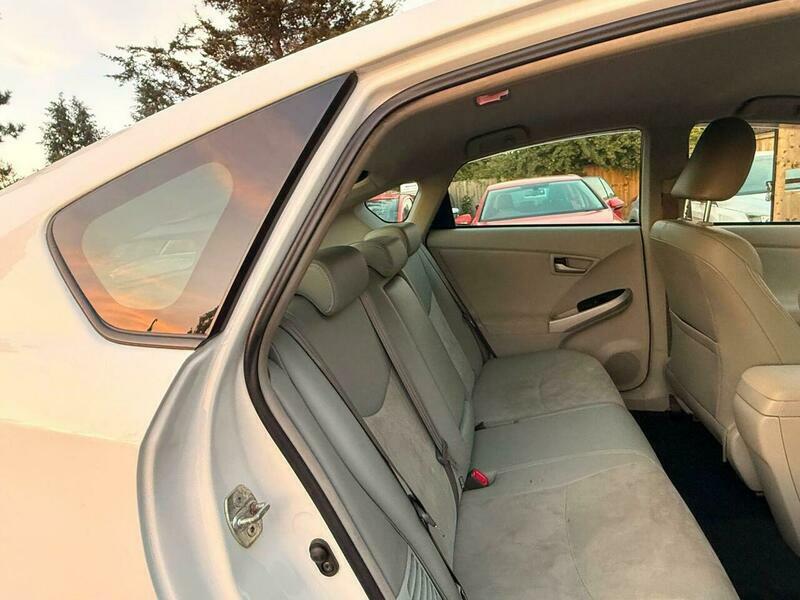 Toyota Prius Vvt-i Active Silver #15