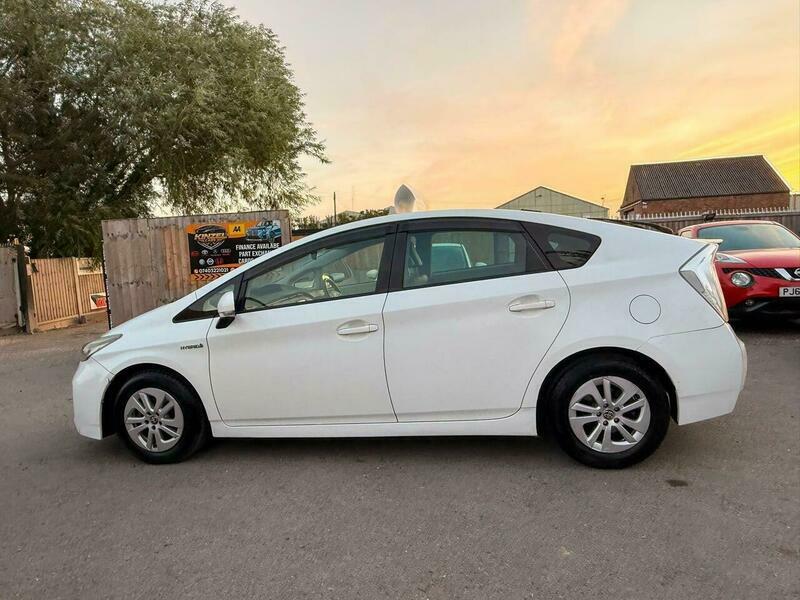 Toyota Prius Vvt-i Active Silver #9