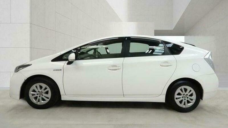 Toyota Prius 1.5 Cvt White #5
