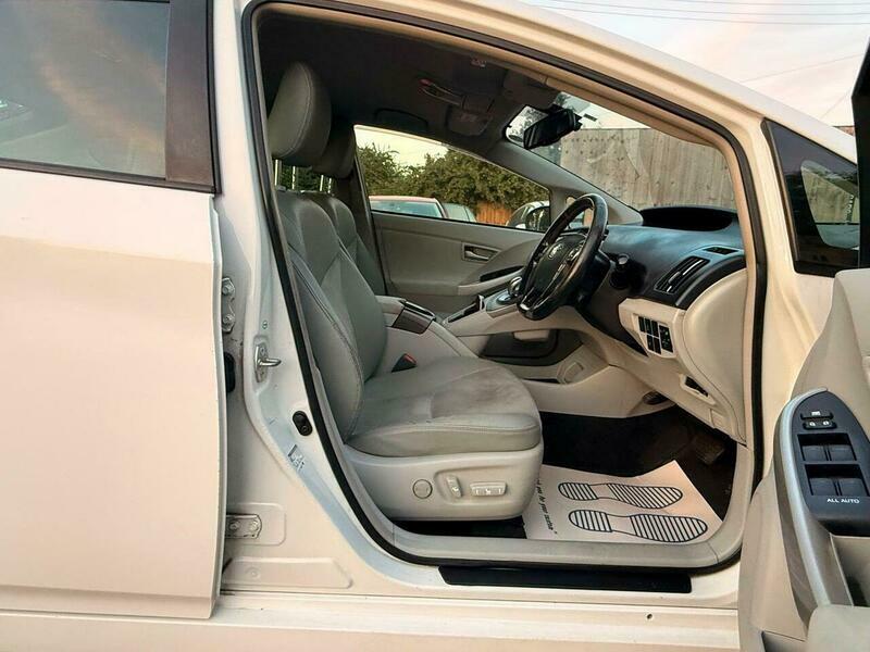 Toyota Prius Vvt-i Active Silver #17