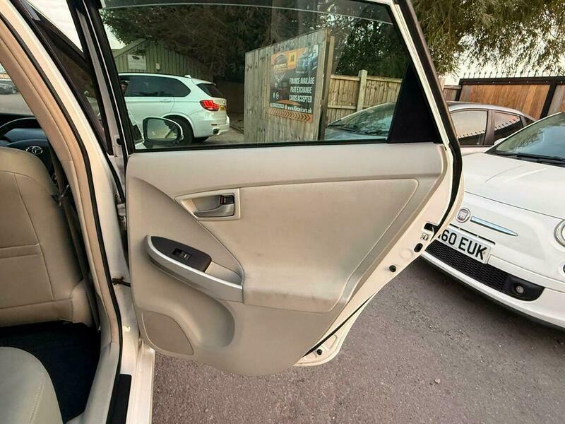 Toyota Prius Vvt-i Active Silver #28