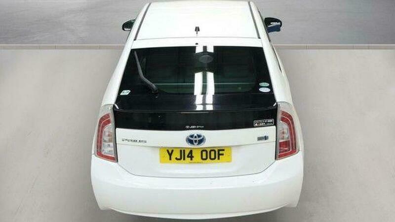 Toyota Prius Hatchback 1.8 Vvt-h Gs Sport Hybrid Cvt Ulez White #7