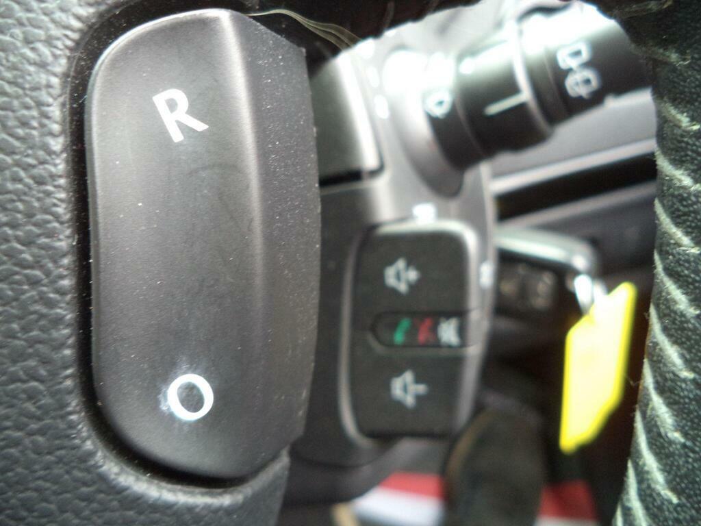 Renault Clio Hatchback 1.2 I-music Euro 5 201212 White #44