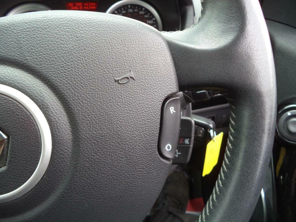 Renault Clio Hatchback 1.2 I-music Euro 5 201212 White #43